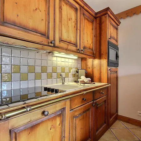 Duplex 3 Avec Piscine, Parking, Aux Pieds A Aime 2000 - Fr-1-455-243